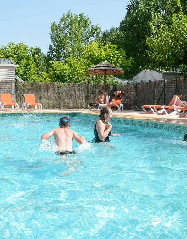 camping piscine vacances